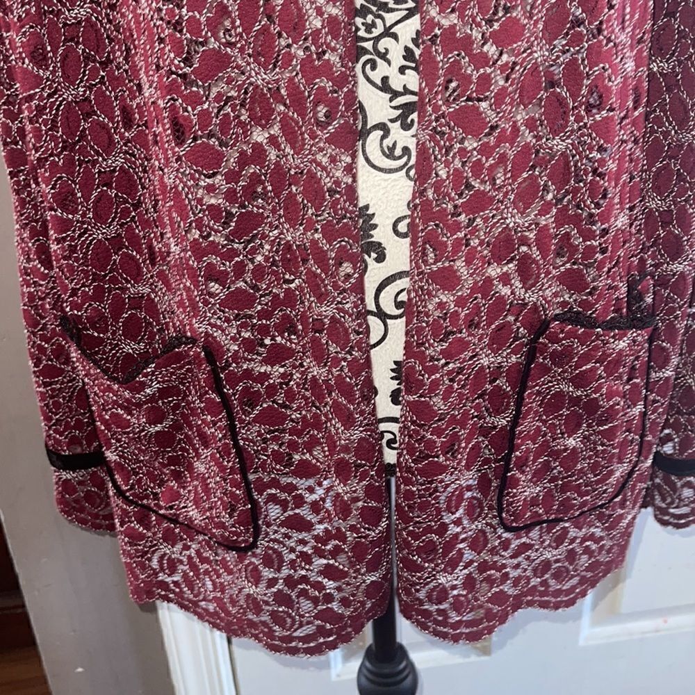 Logo lace with velvet collar open front jacket - Picture 4 of 7